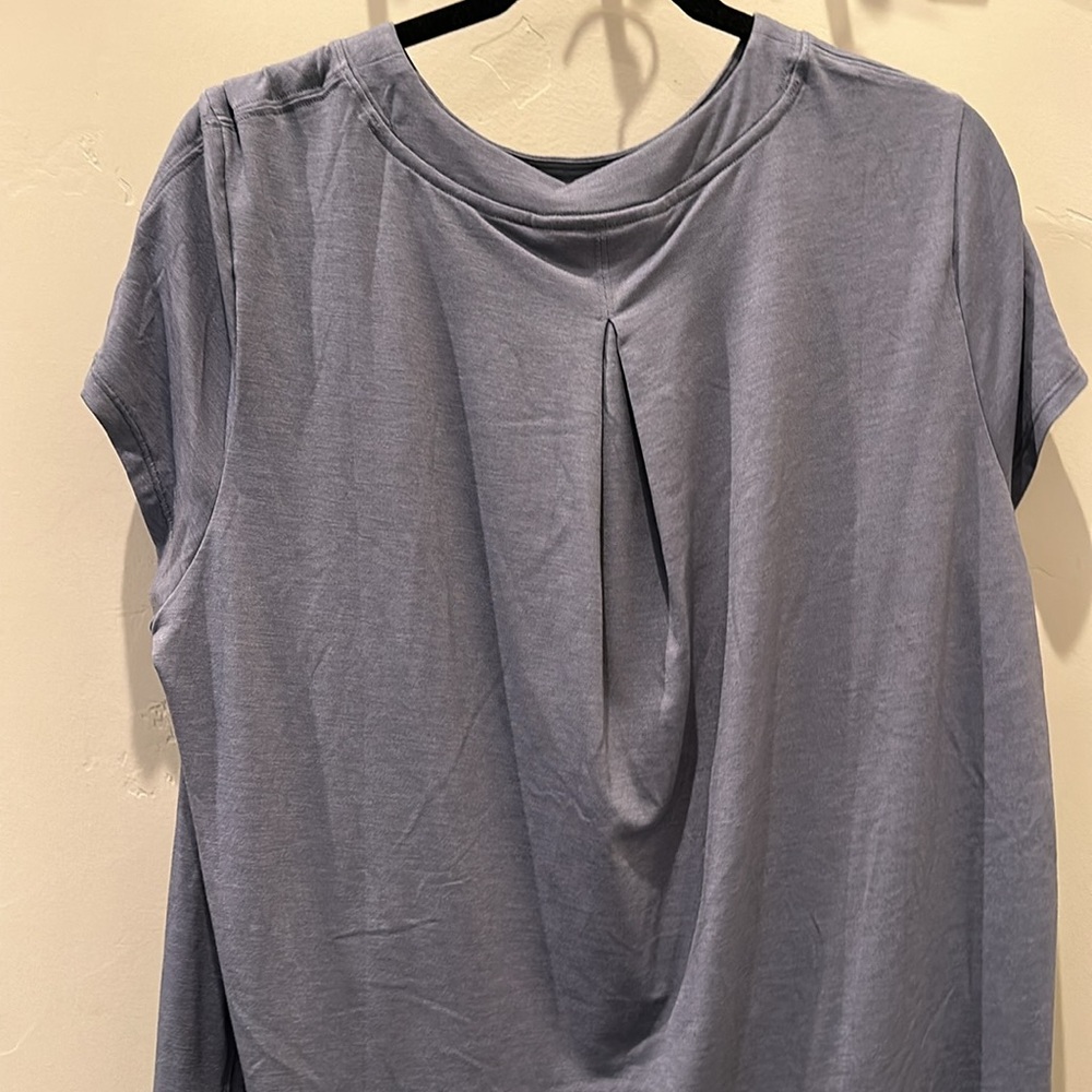 Athleta tee - Picture 2 of 3
